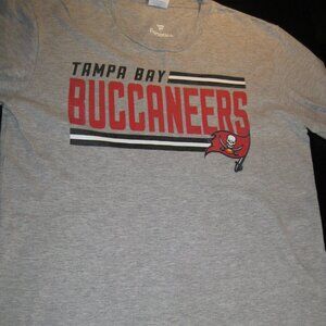 Tampa Bay Buccaneers Youth XL T-shirt